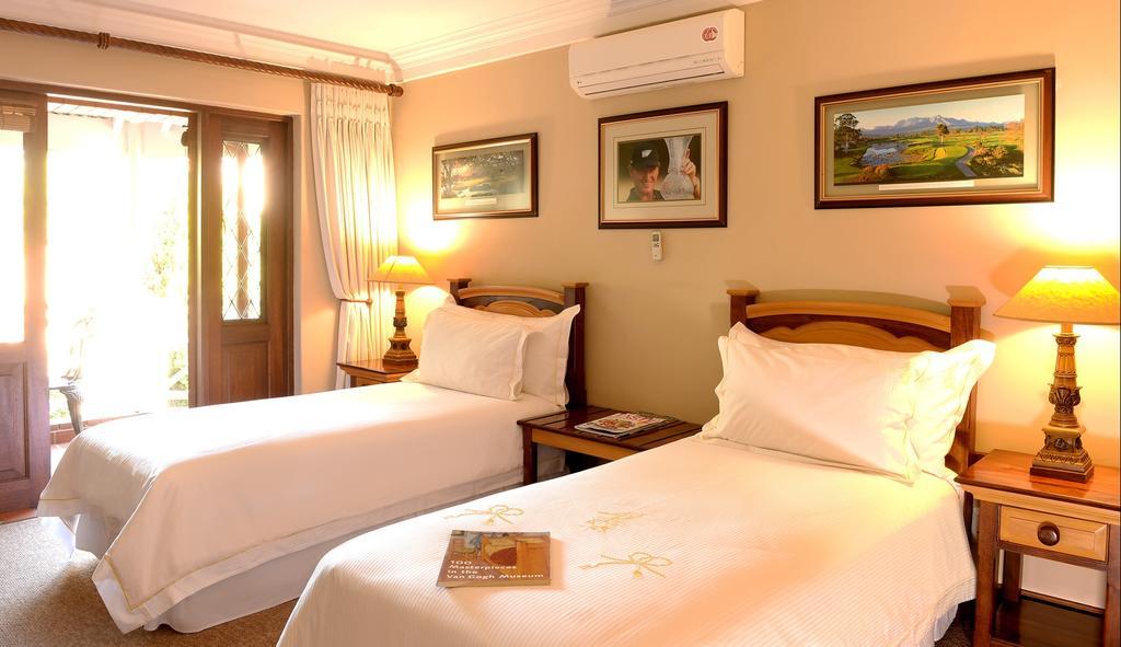 The Woodpecker Inn Претория Экстерьер фото