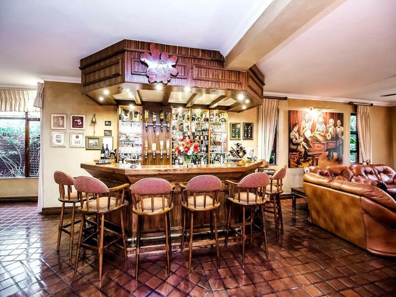 The Woodpecker Inn Претория Экстерьер фото