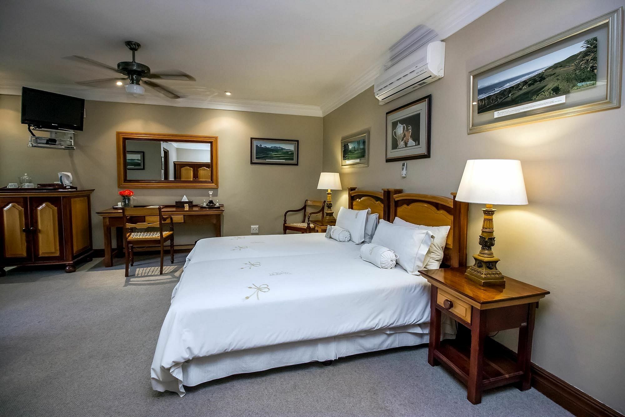 The Woodpecker Inn Претория Экстерьер фото
